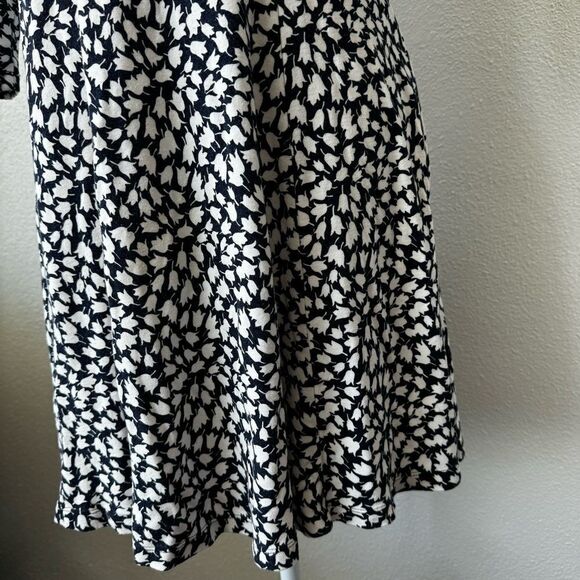 Lark & Ro Pullover Dress Blue White Floral SZ L - Picture 10 of 13